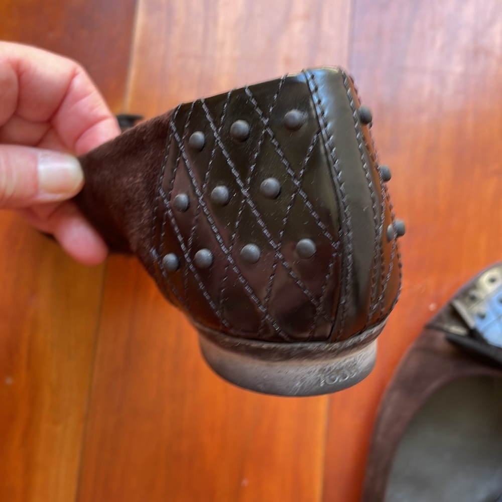 TOD’S - LEATHER AND SUEDE BALLERINA FLATS - Picture 14 of 14